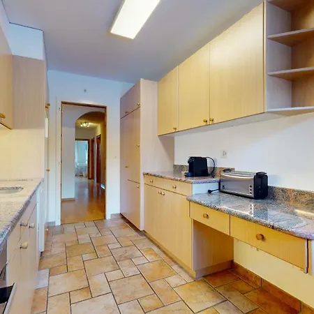 In For 7 Persons, Covered Parking Apartment *